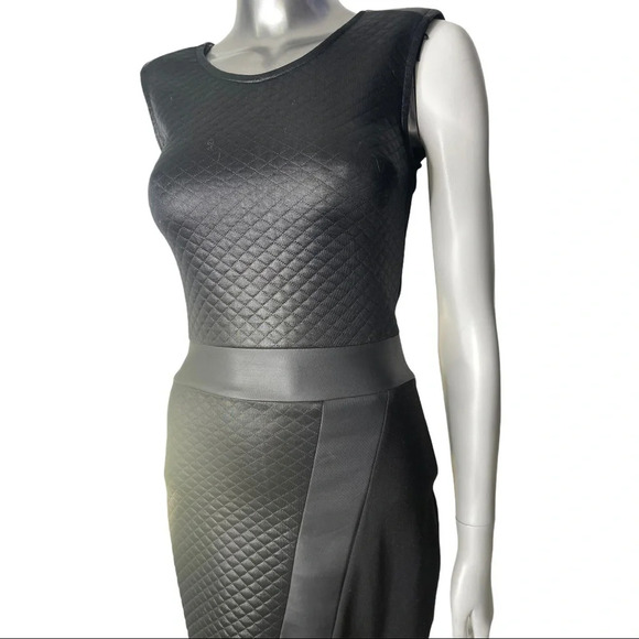 🛍️3/$40 Lady Dutch Black Sleeveless Asymmetrical  Hem Dress Size XS - Picture 2 of 4